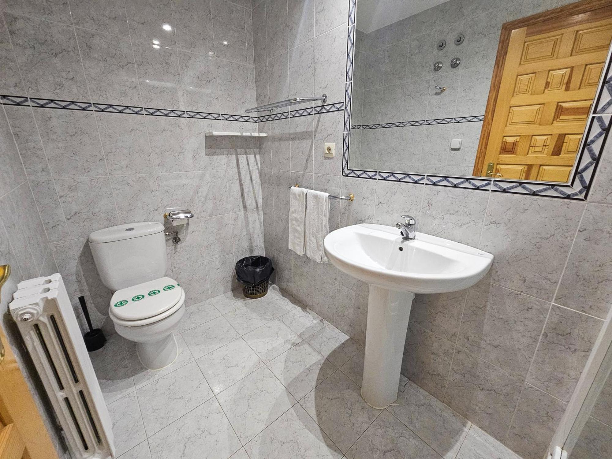 Apartamentos Gavin Biescas 3000 Zewnętrze zdjęcie