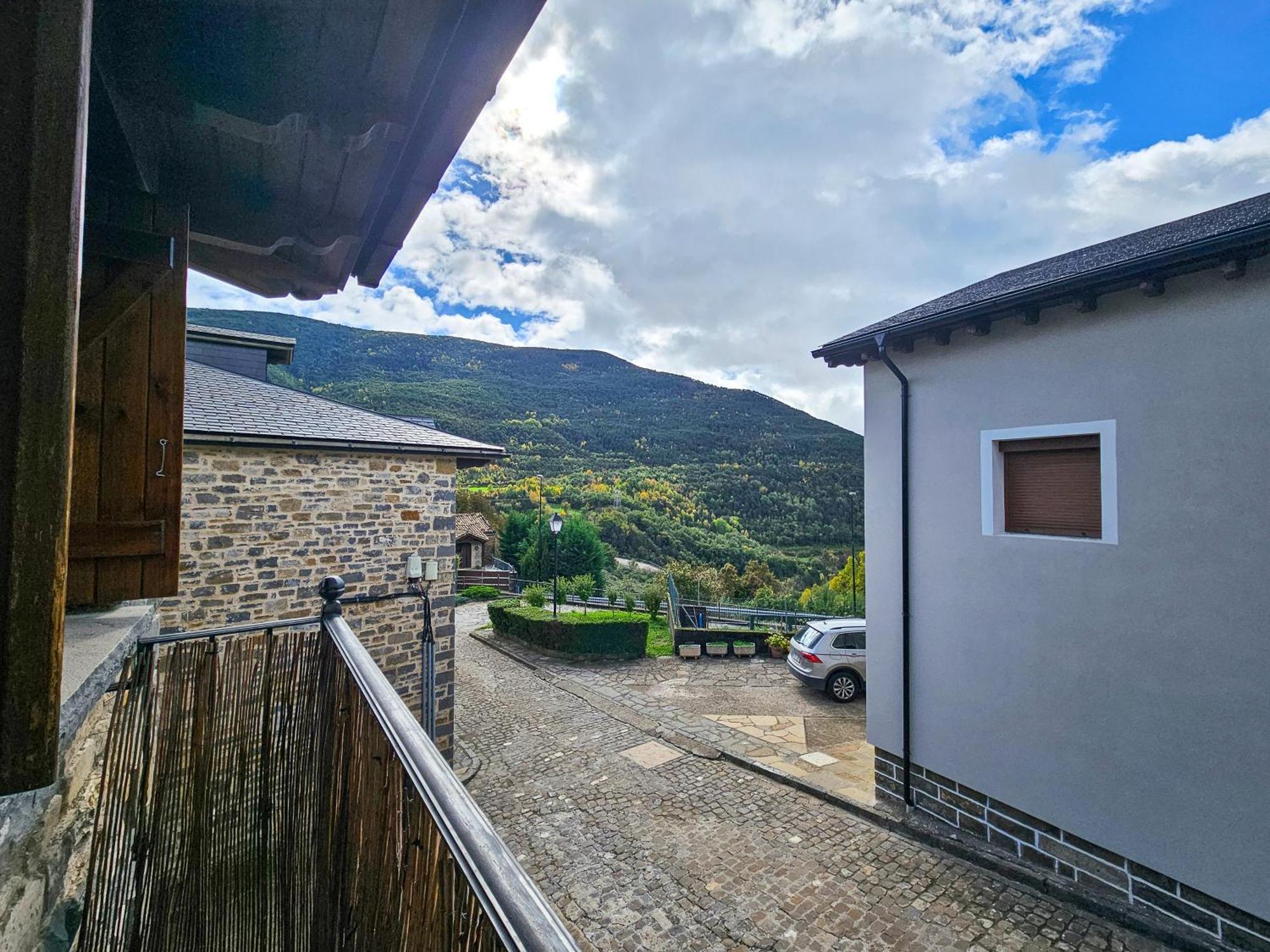 Apartamentos Gavin Biescas 3000 Zewnętrze zdjęcie